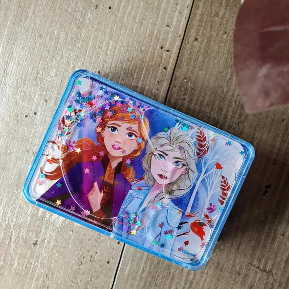 NWT Frozen 2 Cosmetic Case with Lip Gloss Bundle - Picture 13 of 14